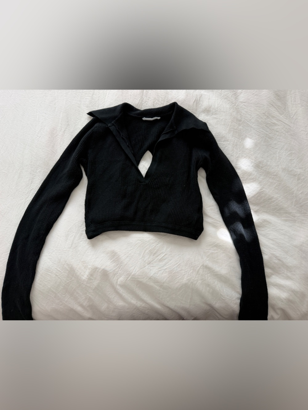 Ribbed Long-Sleeve Crop Top Sweater with Front Cutout